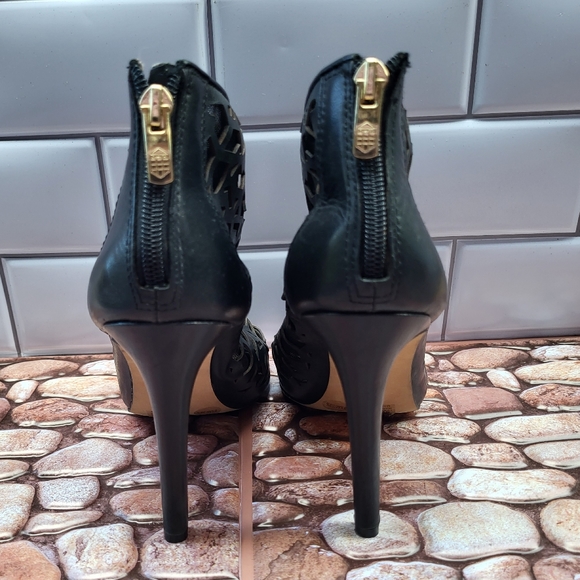 Vince Camuto peep toe heels - Picture 4 of 7